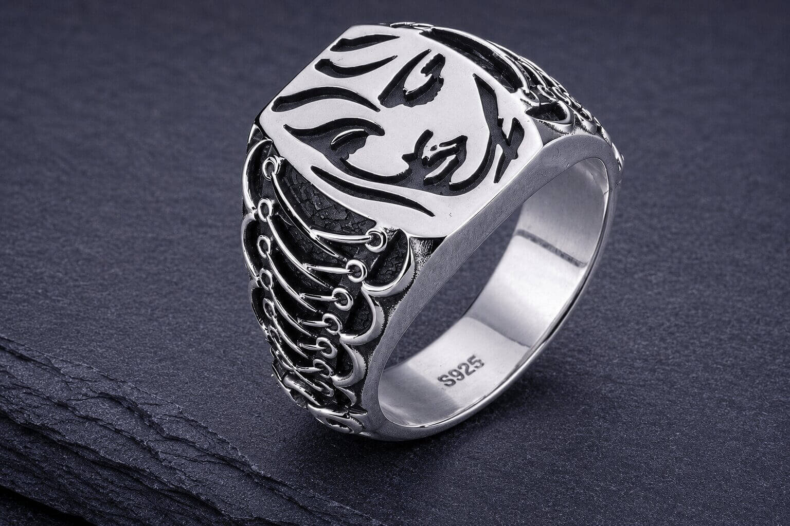 Silver Goddess Face Signet Ring – Casa Isa Jewelry