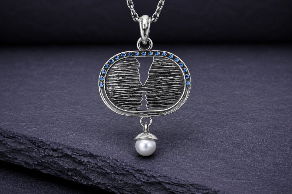 Sterling Silver Lovers Kiss Necklace