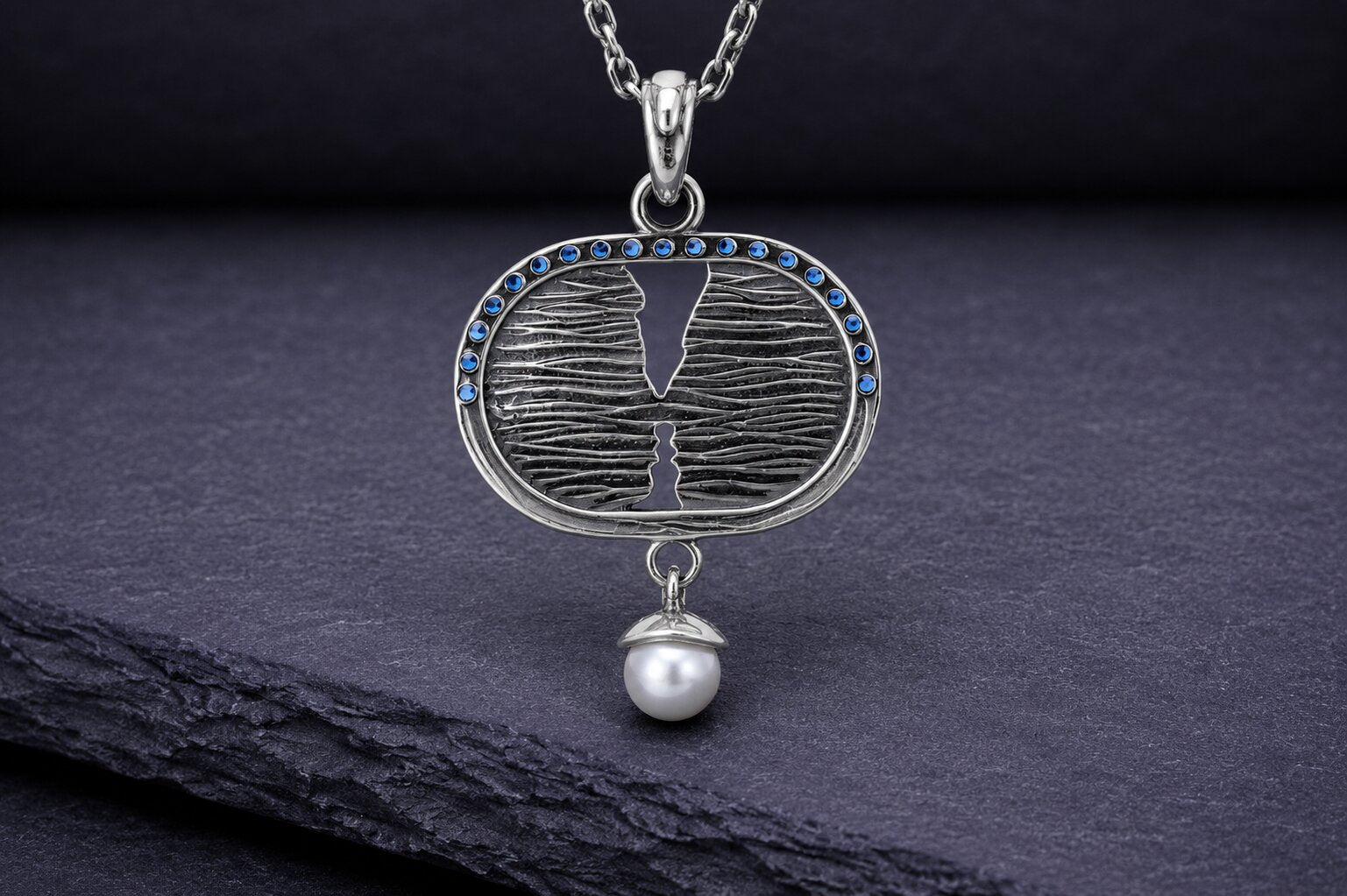 Sterling Silver Lovers Kiss Necklace