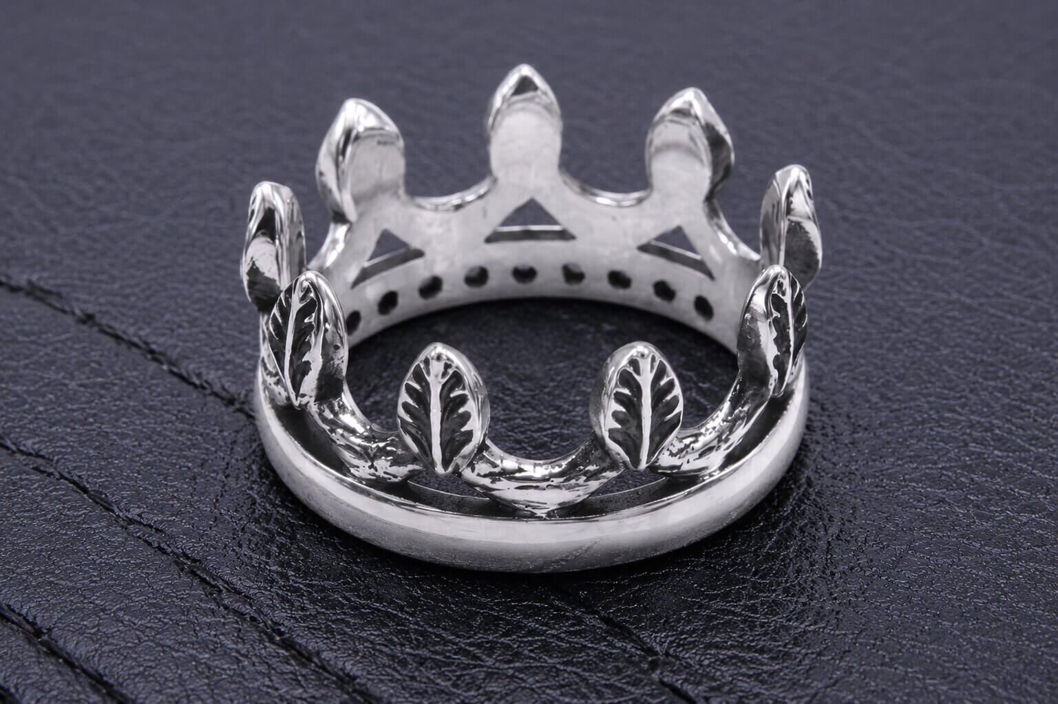 Silver Leaf Crown Ring Green Cubic Zirconia